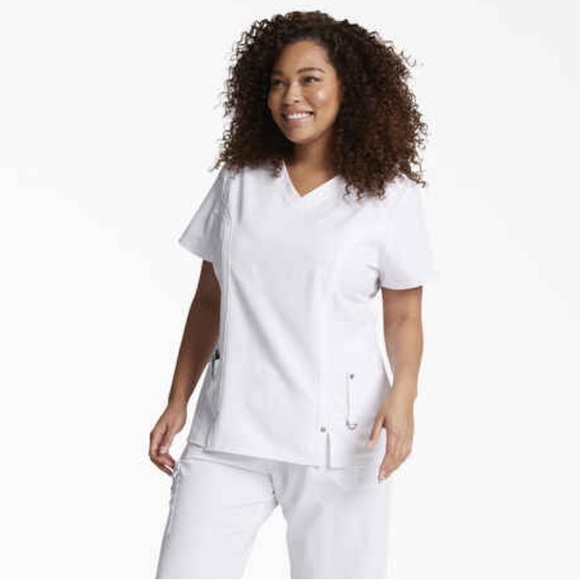 Dickies 2 pocket white scrub top - Picture 2 of 4